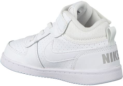 weiße nike schuhe jungs|Weiße Nike Kinderschuhe für den Spaß im Alltag von Top .